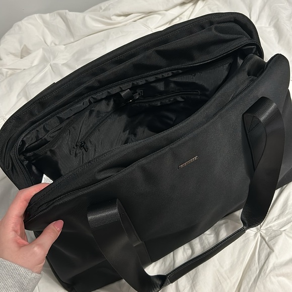 BLACK DUFFLE BAG - Picture 2 of 5